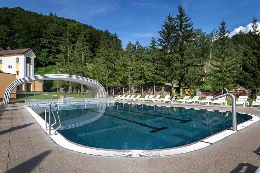 Horsky Hotel Remata Raztocno المظهر الخارجي الصورة