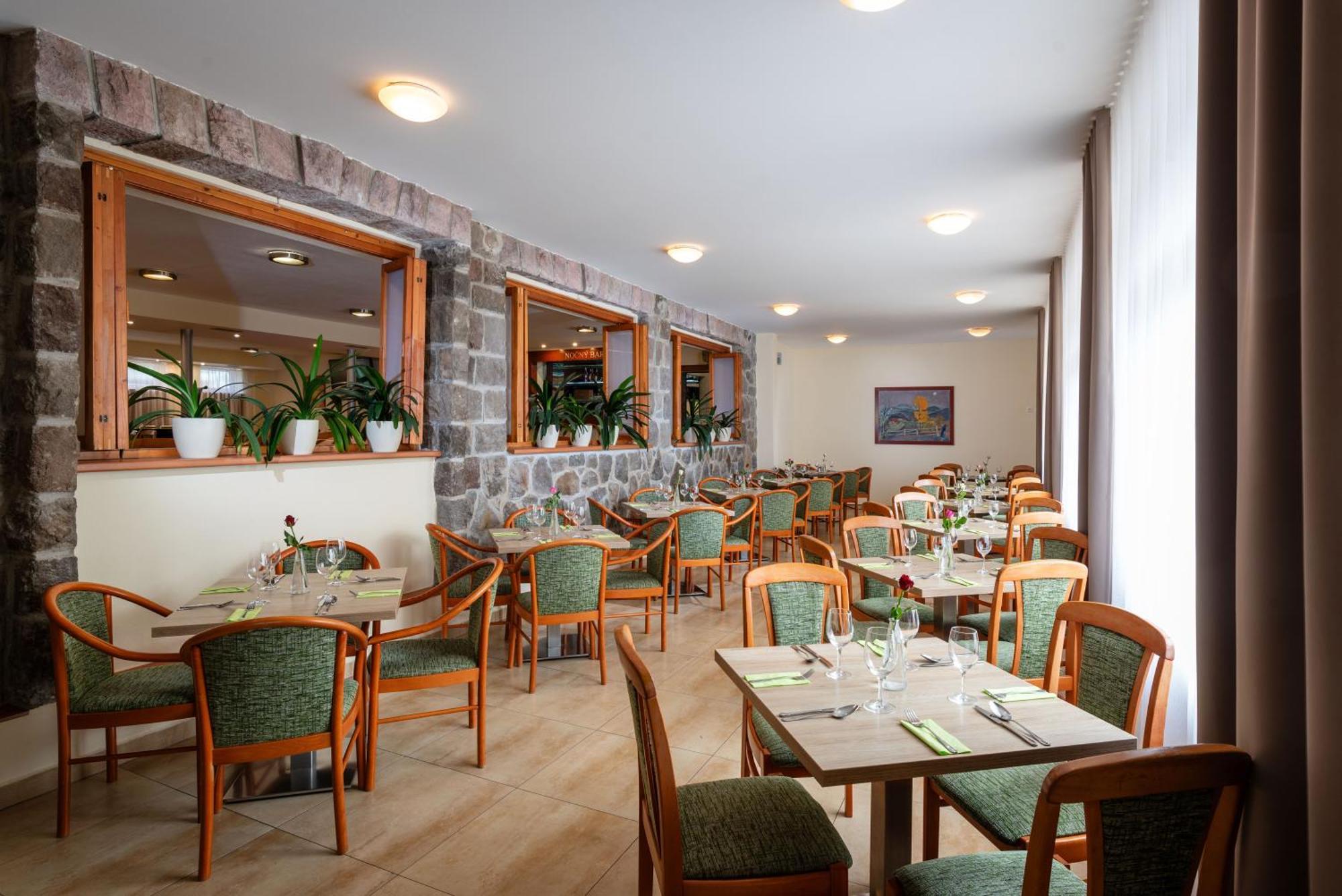 Horsky Hotel Remata Raztocno المظهر الخارجي الصورة