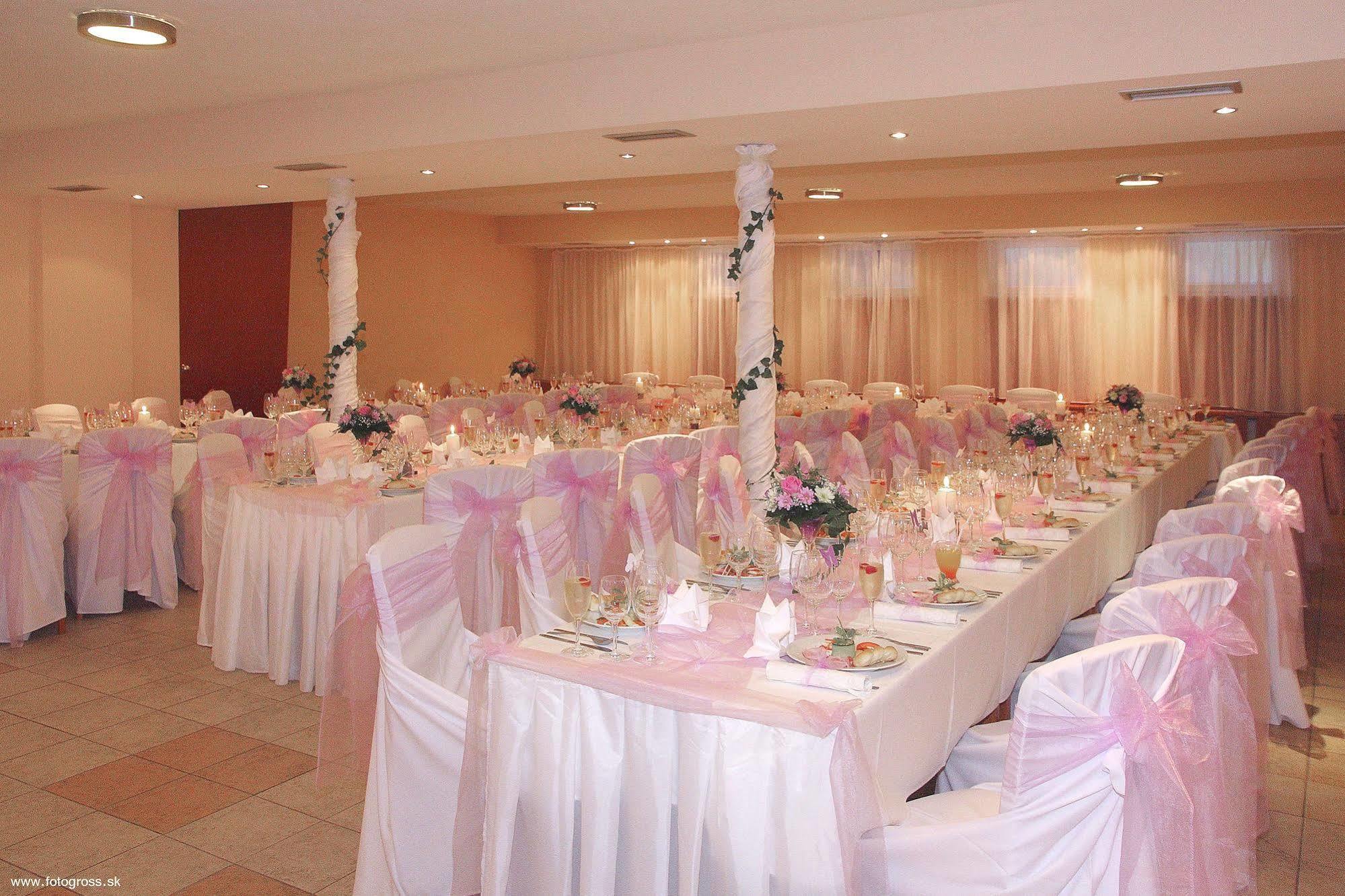 Horsky Hotel Remata Raztocno المظهر الخارجي الصورة